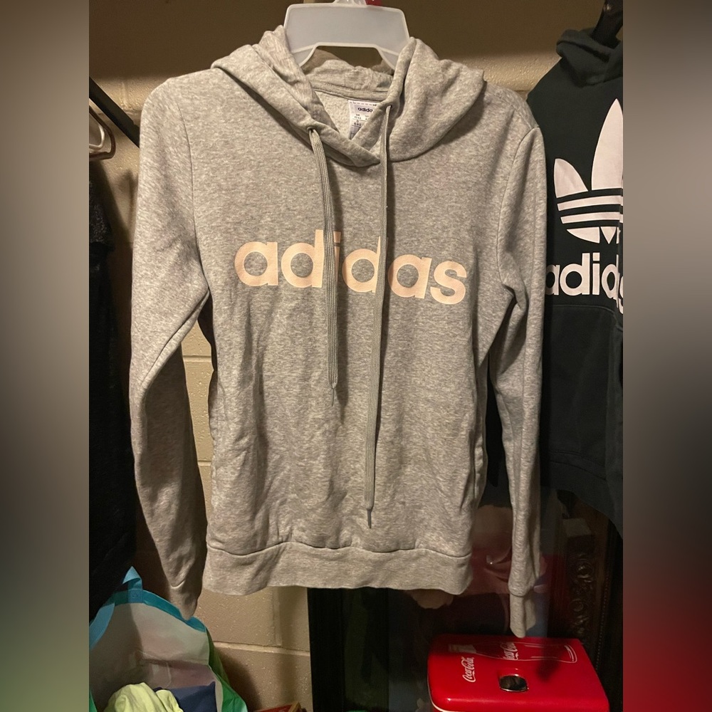 GUC ADIDAS Pullover Hoody with pockets!!